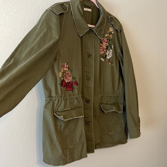 Maurice’s Military Style Jacket Embroidery Distressed Toggle Waist Sz 2 - Picture 2 of 10